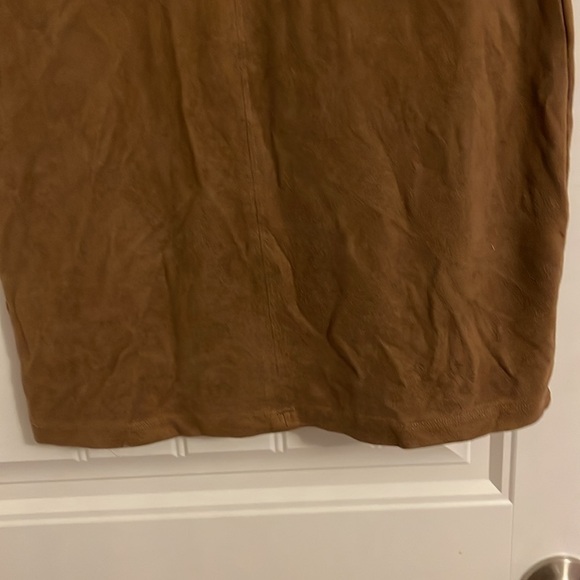 Chloe K Tan Faux Suede Leather Dress Size Medium short zipper at back of neck - Picture 6 of 11